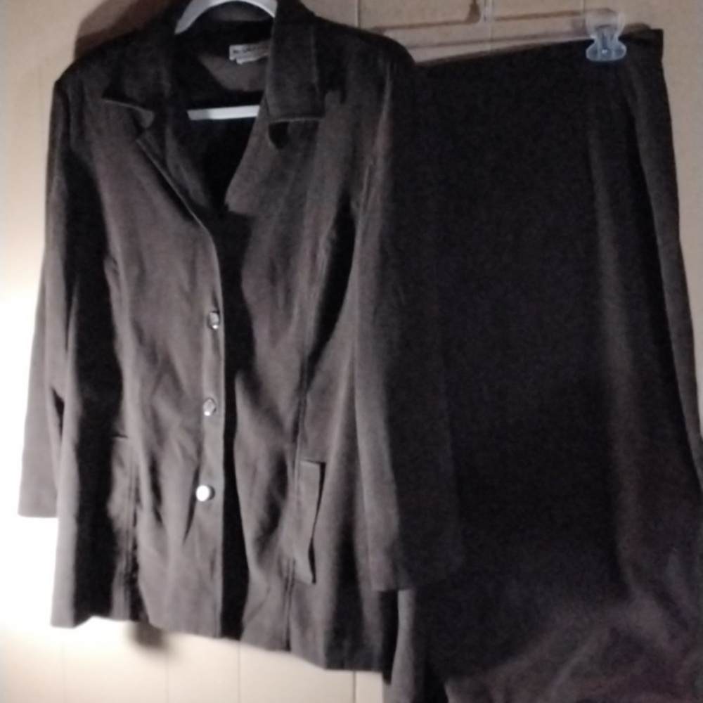 A Joan Leslie brown suit